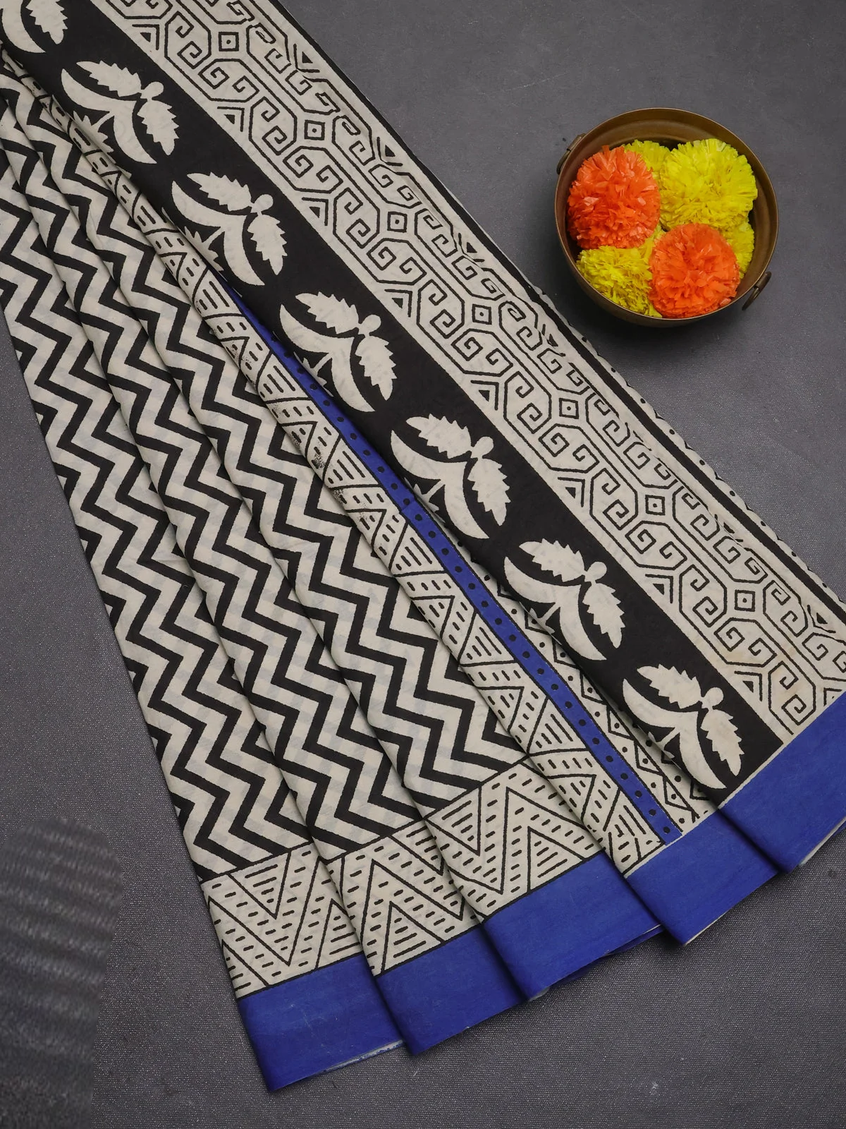 Jaipur Cotton Saree - Beige and Indigo Blue